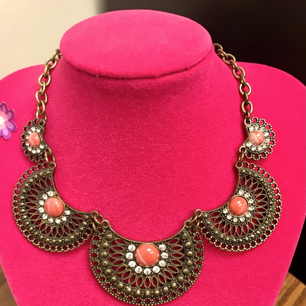 🚨Last🚨Call🚨-Super Cute -Aztec / bohemian Them orange & gold adjustable chain.